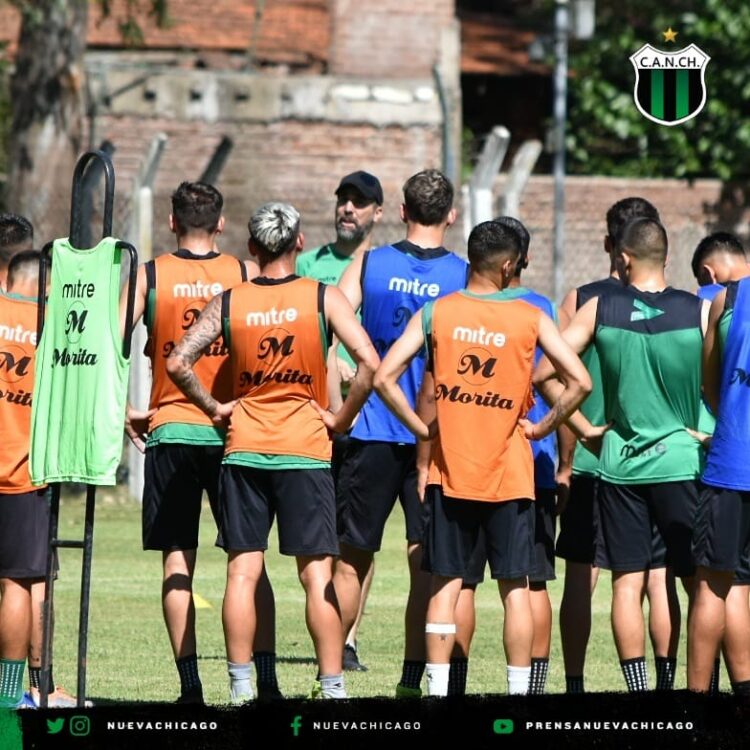 EL PLANTEL PROFESIONAL RETOM&Oacute; LOS ENTRENAMIENTOS