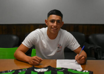 FIRM&Oacute; DIEGO ARROYO